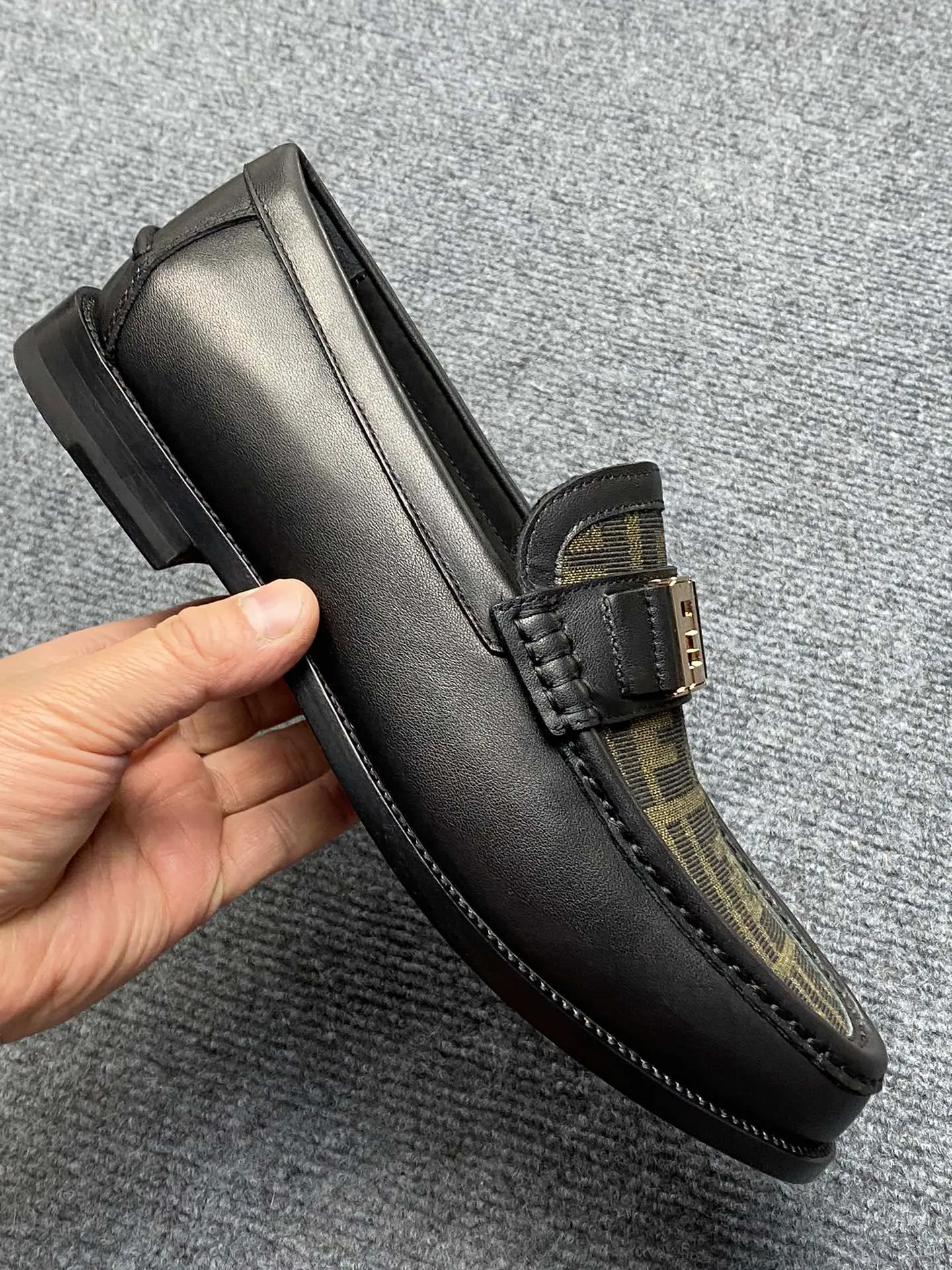 Men's Men's Shoes Men's Men's Shoes 💰900FENDI Fendi Men's Breathable and Comfortable Leather Shoes. Original development. The leather outsole is made of leather. Counters copy one to one. Imported counter cowhide. Imported water dyes cattle. 38 to 44. (45.46. can be ordered. 47.